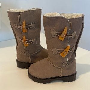 BNWOT PEDIPED TODDLER GIRLS FLEX MAGGIE BOOT TAUPE SUEDE EURO SIZE 20 USA SIZE 5